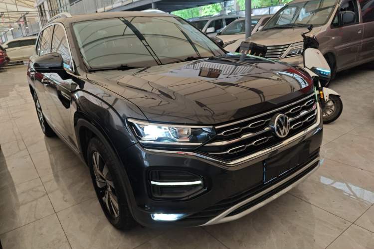 Used Volkswagen Tayron 2020 330TSI Two-Wheel Drive Luxury Smart Connectivity Version Front Right 45 Deg