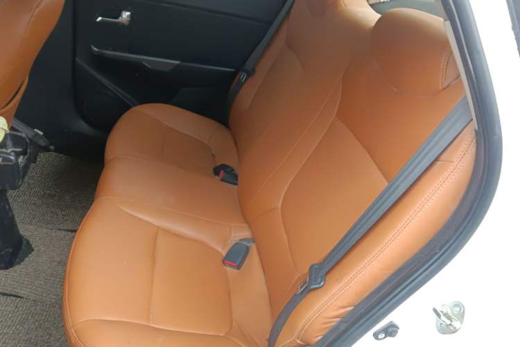 Used Kia K2 2015 Sedan 1.4L MT GLS