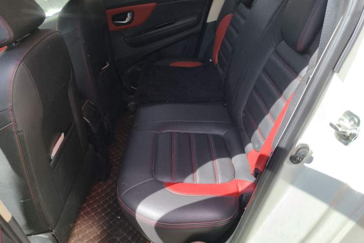 Used Haval H1 2016 Blue Label 1.5L AMT Luxury Model
