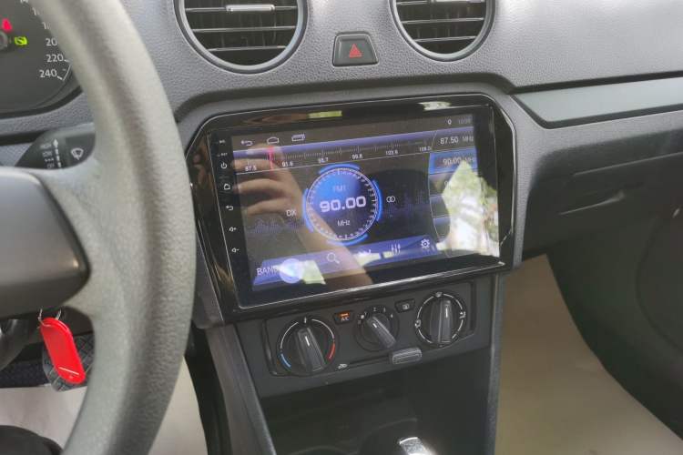 Used Volkswagen Jetta 2015 1.6L Automatic Fashion Model