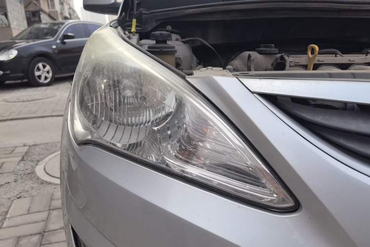 Used Hyundai Verna (older generation) 2010 Sedan 1.4L Manual Comfort GS
