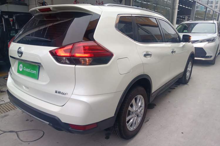 Used Nissan X-Trail 2023 Classic 2.0L Two-Wheel Drive Smart Connect Premium Edition