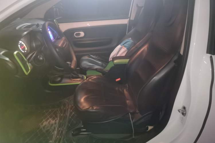 Used Roewe Clever 2021 302km All-Round Version Left Front Seat