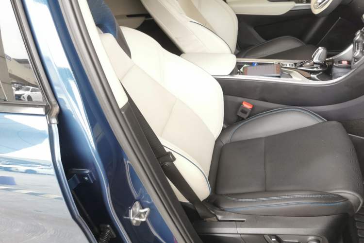 Used Lynk & Co 01 2019 2.0T Two-Wheel Drive Zhaopu Version China VI Standard