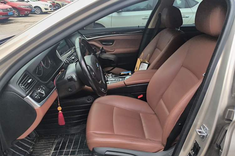 Used BMW 5 Series 2017 520Li Elegant Edition
