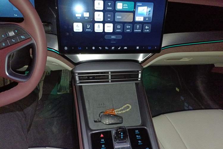 Used BYD Seal 07 DM-i 2025 Intelligent Driving Version DM-i 1.5L 125 km Luxury Edition
