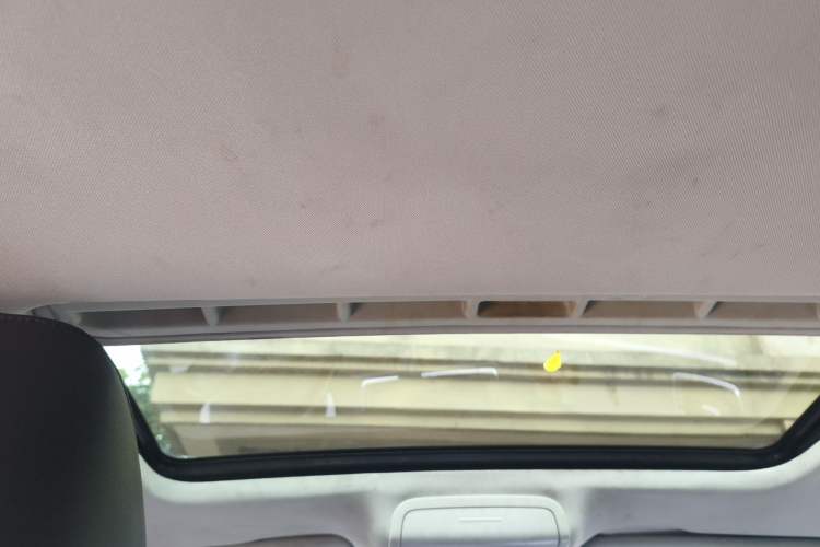 Used Volkswagen Sagitar 2014 Revised Version 1.6L Automatic Comfort Edition Headliner