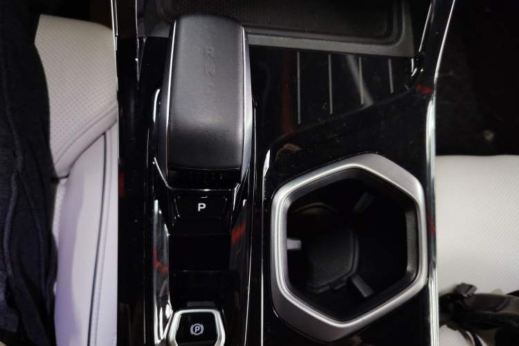 Used Geely Auto FX11 2023 1.5TD Leishen Hi·F Super Swift Gear Lever