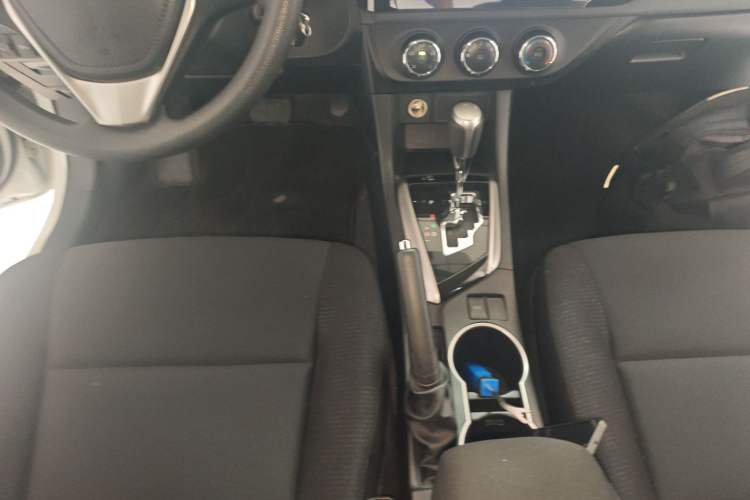 Used Toyota Levin 2016 1.6G CVT Elite Edition Gear Lever