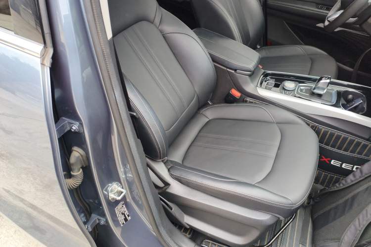 Used EXEED Lingyun 2019 1.6T Two-Wheel-Drive Platinum Edition Right Front Seat