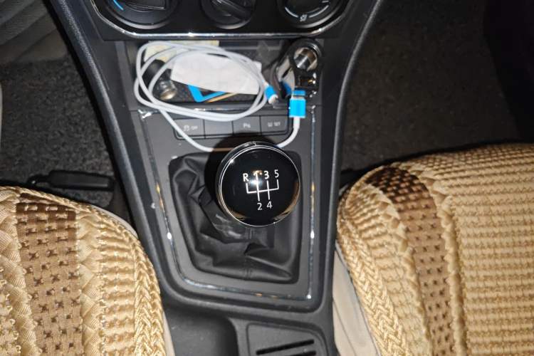 Used Volkswagen Lavida 2015 1.6L Manual Comfort Edition Gear Lever