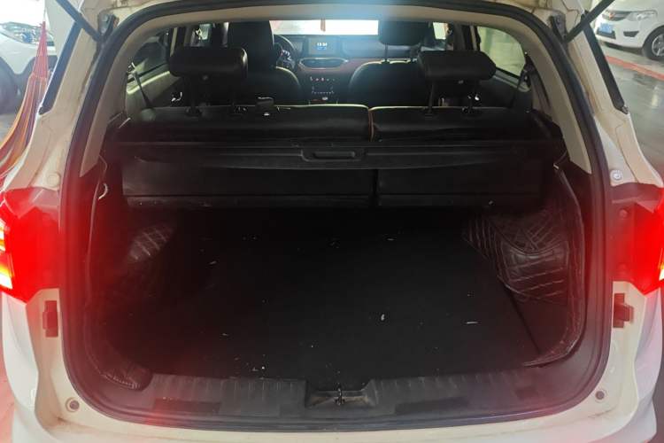 Used Baojun 510 2017 1.5L Manual Luxury Model Trunk