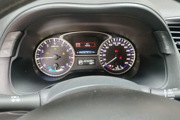 Used Infiniti QX60 2014 2.5 S/C Hybrid All-Wheel-Drive Versatile Edition Instrument Cluster