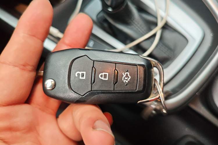 Used Ford Escort 2017 Happiness Edition 1.5L Automatic Fashion Version
