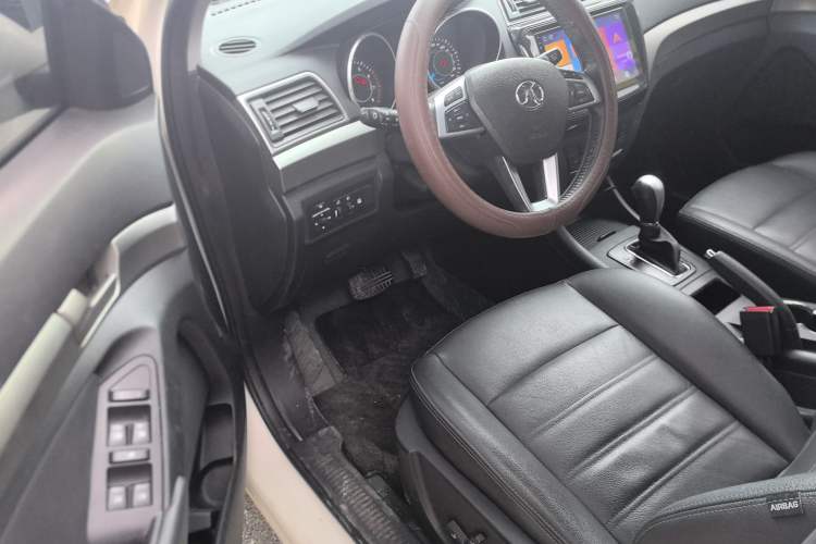 Used BAIC Senova X65 2015 2.0T Automatic Elite Model