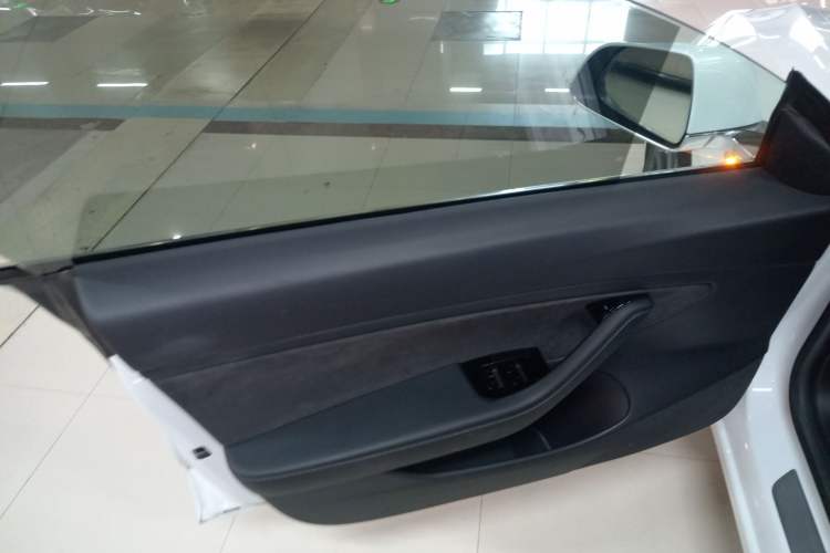 Used Tesla Model 3 2019 Standard Range Rear-Wheel Drive Upgraded Version (52 kWh)
