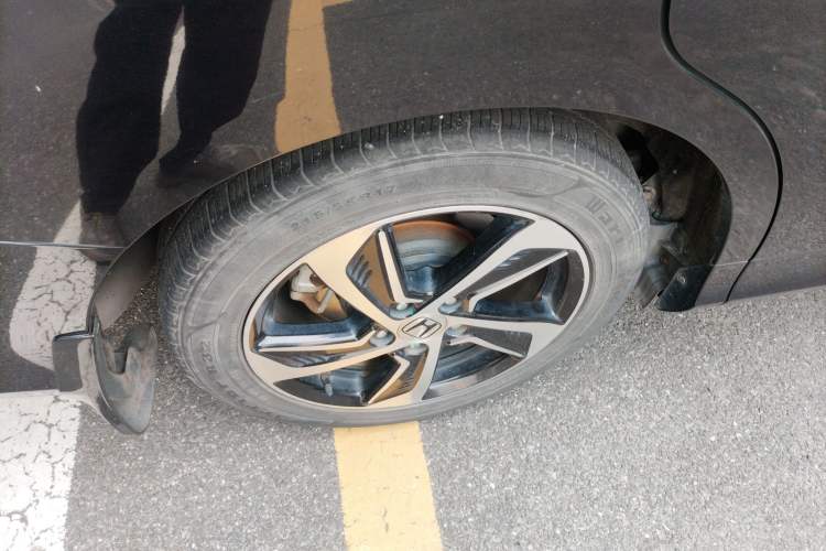 Used Honda Odyssey 2017 2.4L Luxury Edition Right Rear Wheel Hub