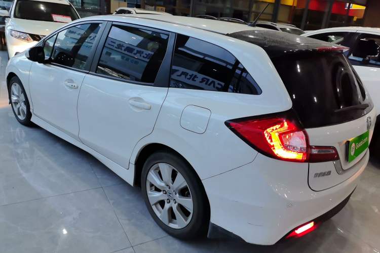 Used Honda Jade 2016 1.8L Automatic Comfort Elite Version 5 Seats
