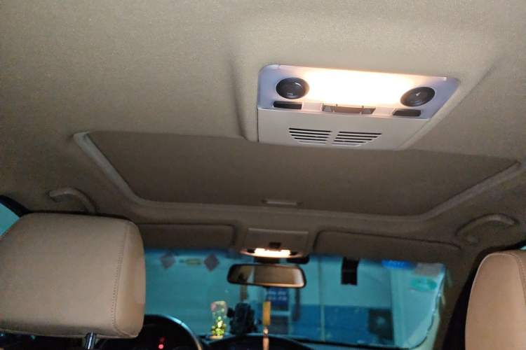 Used BMW 3 Series 2005 325i Sport Edition Headliner