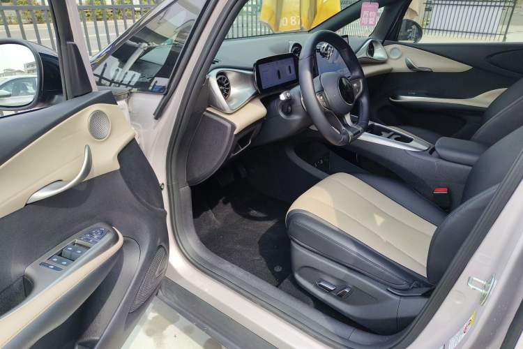 Used BYD Dolphin 2025 Smart Drive Version 420 km Freedom Edition
