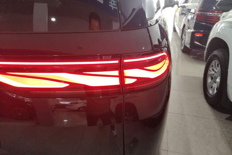 Used BYD Xia 2025 DM-i 1.5T 180km Excellence Model Exterior 3