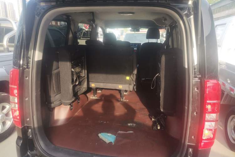 Used JAC Refine M3 2022 1.8L 7-seat Standard Edition Trunk