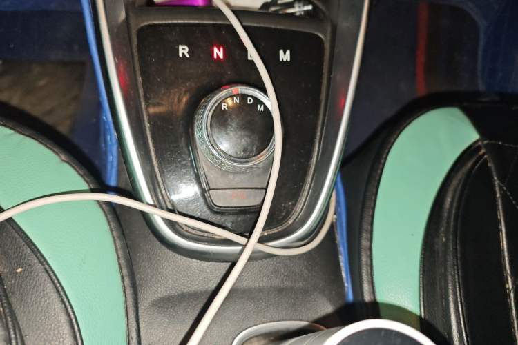 Used Baojun 510 2017 1.5L Automatic Luxury Model Gear Lever