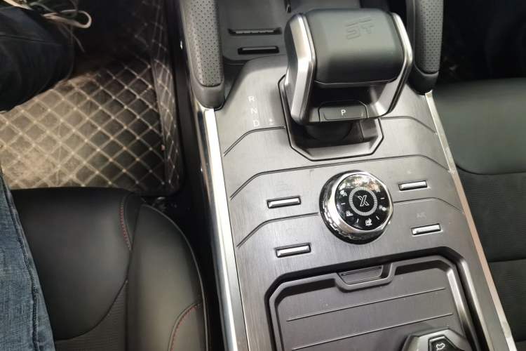 Used JETOUR Traveler 2023 2.0T All-Wheel-Drive CrossPRO
