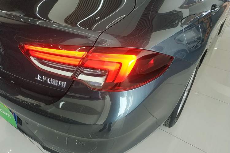 Used Buick Regal 2020 552T Elite Edition Right Rear Taillight