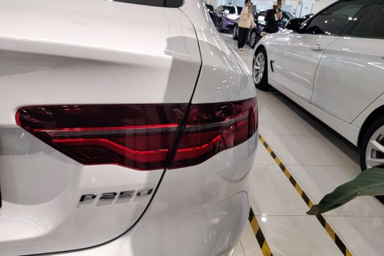 Used Jaguar XEL 2021 2.0T 250 PS R-DYNAMIC S Advanced Sport Edition Right Rear Taillight