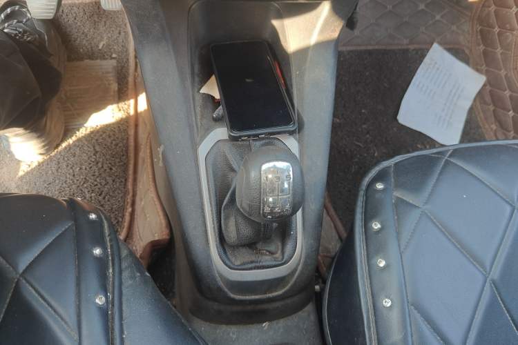 Used Citroen Elysee 2014 1.6L Manual Fashion Model CNG
