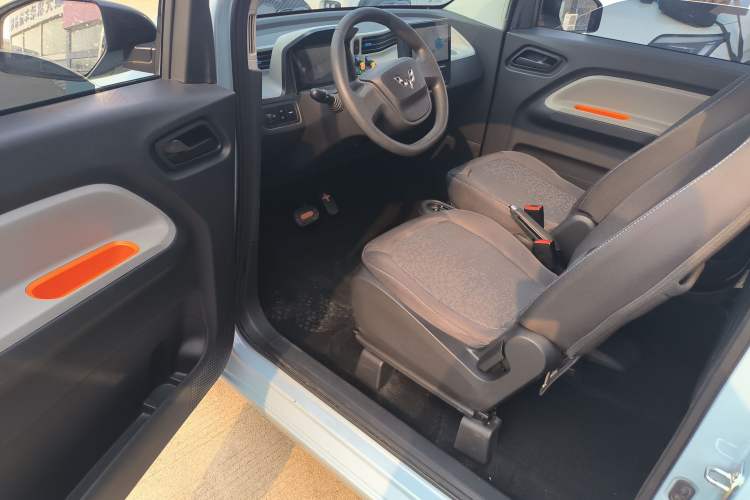 Used Wuling Hongguang MINIEV 2020 Freedom Version Lithium Iron Phosphate Driver Seat