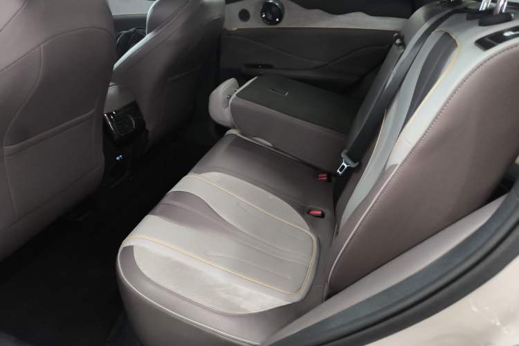 Used BYD Frigate 07 2024 HONOR Edition DM-i 205KM Flagship Model