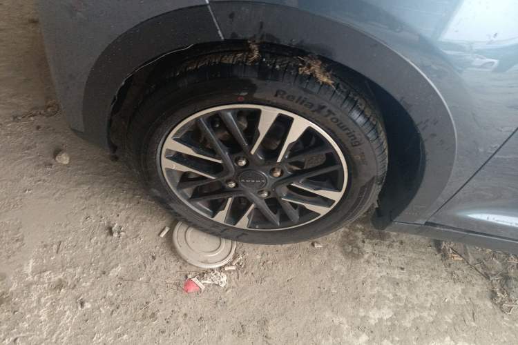 Used Chery QQ Little Ant 2021 200 000-Yuan Ant Fan Edition Talent Version Lithium Iron Phosphate 301 km Left Front Wheel Hub