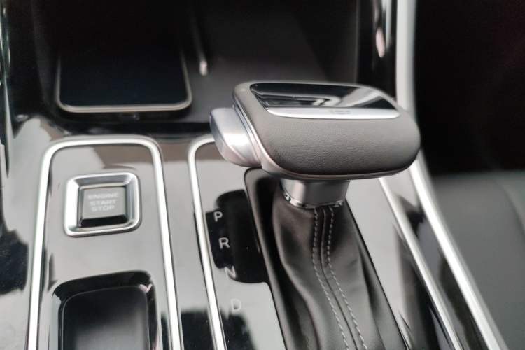 Used Geely Auto Emgrand 2026 Model 5th Generation 1.5L CVT Luxury Edition
