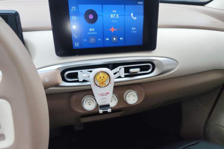 Used Wuling Hongguang MINIEV 2025 Four-Door Version Zhenxiang+ Edition Audio And AC Panel