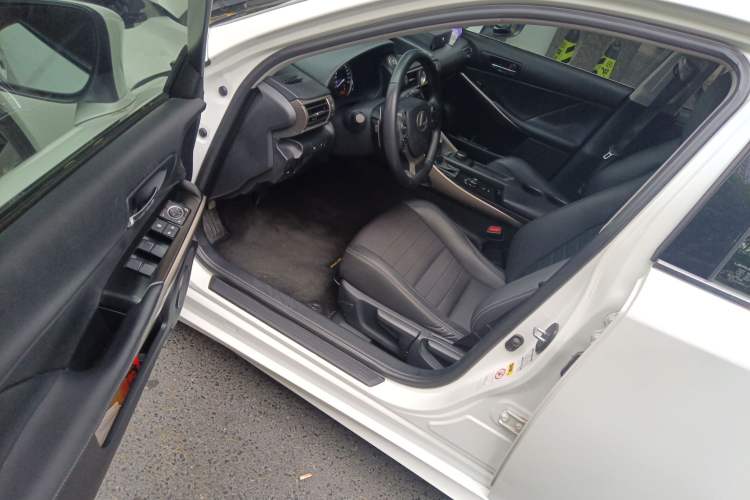 Used Lexus IS 2013 250 Leading Edition
