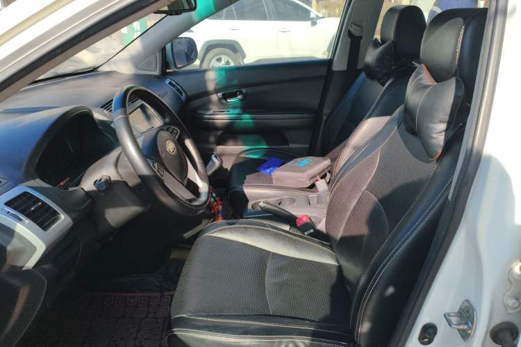 Used BYD S6 2013 Jingyue Edition 2.0L Manual Luxury Model 5 Seats