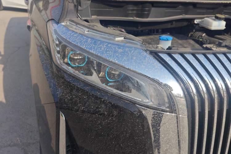 Used Wey Gaoshan 2025 Four-Wheel Drive Alpine 8 Right Front Headlight