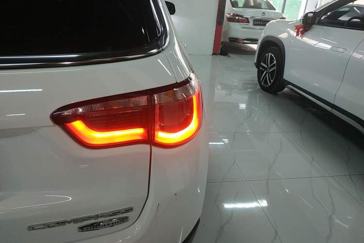 Used Jeep Compass 2019 200T Automatic Enjoyment - Connected Large Screen Version