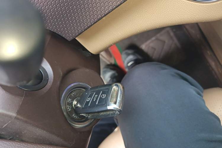 Used Baojun 730 2017 1.8L iAMT Luxury Version 7-Seater
