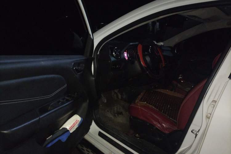 Used Soueast DX3 2018 1.5L Manual Luxury Model Driver Seat