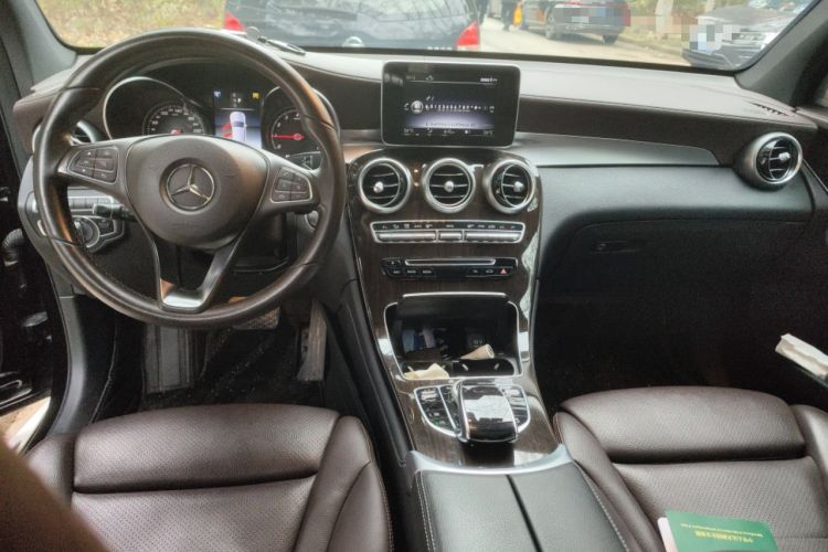 Used Mercedes-Benz GLC 2019 Facelift GLC 260 L 4MATIC Luxury Model
