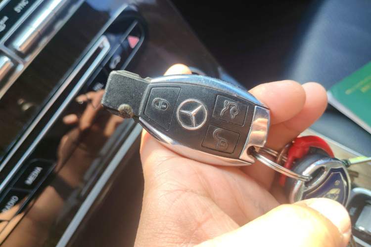 Used Mercedes-Benz GLC 2016 GLC 260 4MATIC Luxury Model
