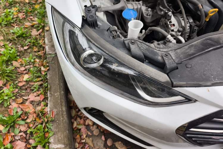 Used Hyundai Elantra (6th Generation / Lingdong) 2016 1.6L Automatic ZhiXuan – Elite Version Right Front Headlight