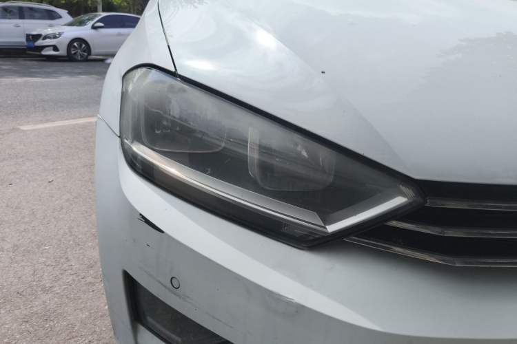 Used Volkswagen Golf Sportsvan 2016 230TSI Automatic Trend Edition Right Front Headlight