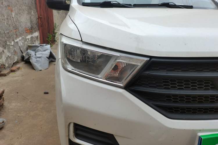 Used Wuling Hongguang 2019 1.5L S Basic Version China VI Standard LAR