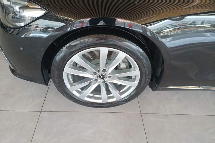 Used Mercedes-Benz S-Class 2023 Updated S 400 L Business Version Left Front Wheel Hub