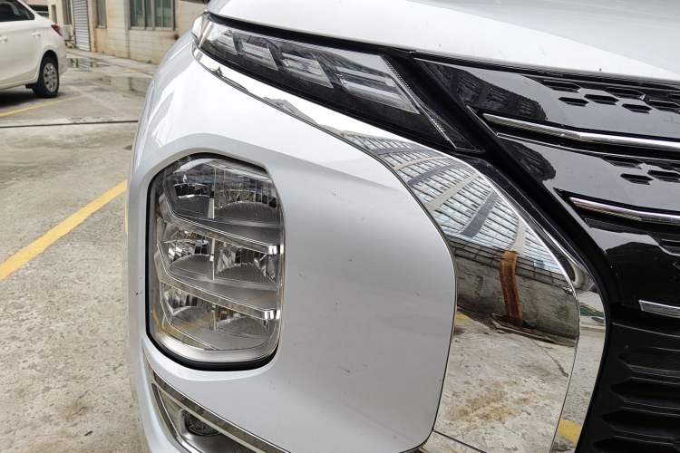 Used Mitsubishi Outlander 2023 1.5T CVT Four-Wheel Drive Prestige Edition 7 Seats