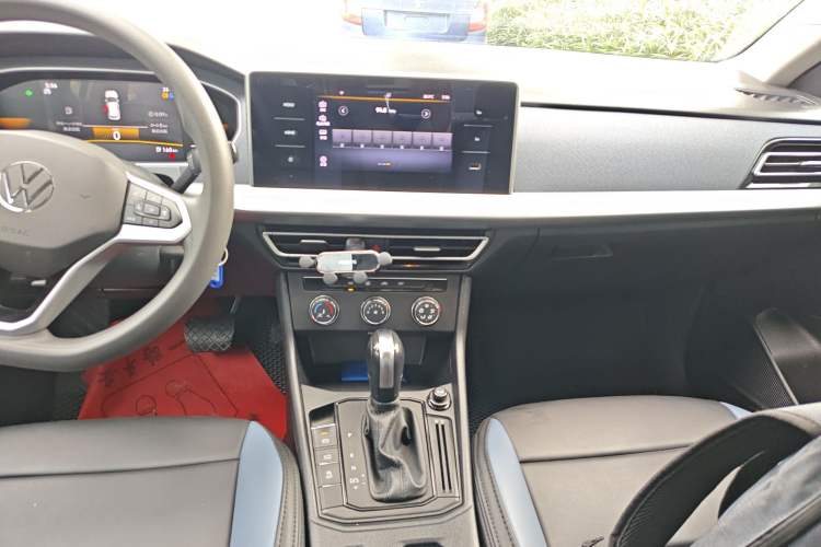 Used Volkswagen Lavida 2023 1.5L Automatic De Yi Edition Audio And AC Panel